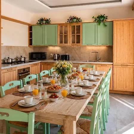 Du - Luxury With Swimming Pool, Large Private Garden And Parking, Few Steps From The Beach, Ideal For Families